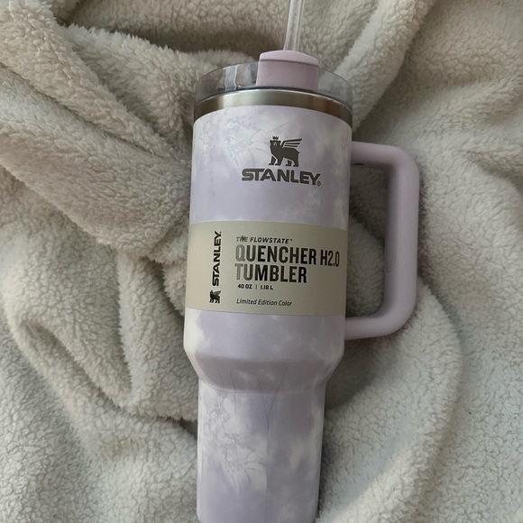 Stanley Wisteria Purple Tie Dye Tumbler 40oz Quencher New Limited Edition Target - Picture 6 of 7